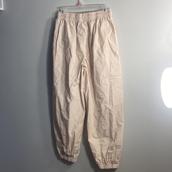 Super comfortable and light jogger pants - Picture 2 of 4